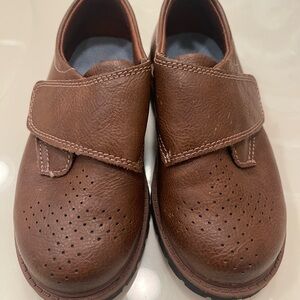 Carter’s Brown Dress Shoes size 11